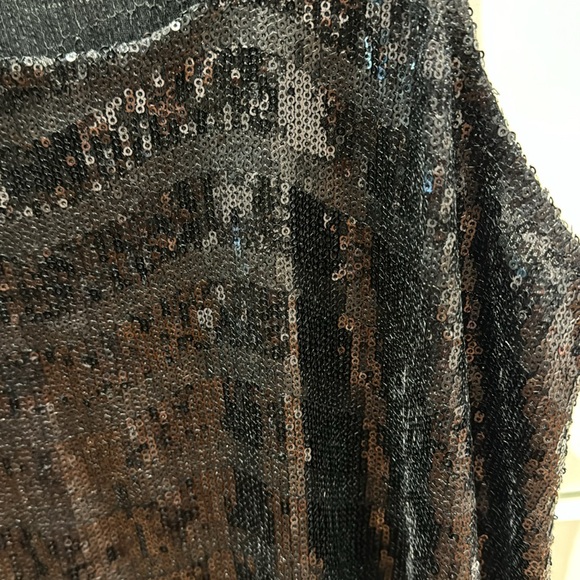 Bebe razorback sequin top XS - Picture 3 of 5